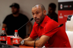 任你博官网:利物浦在同样的位置